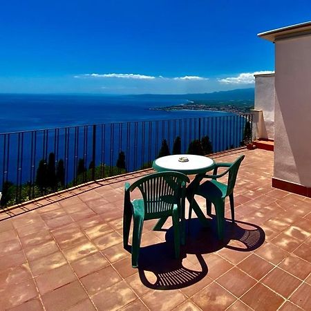 Camere Il Leone Taormina Buitenkant foto